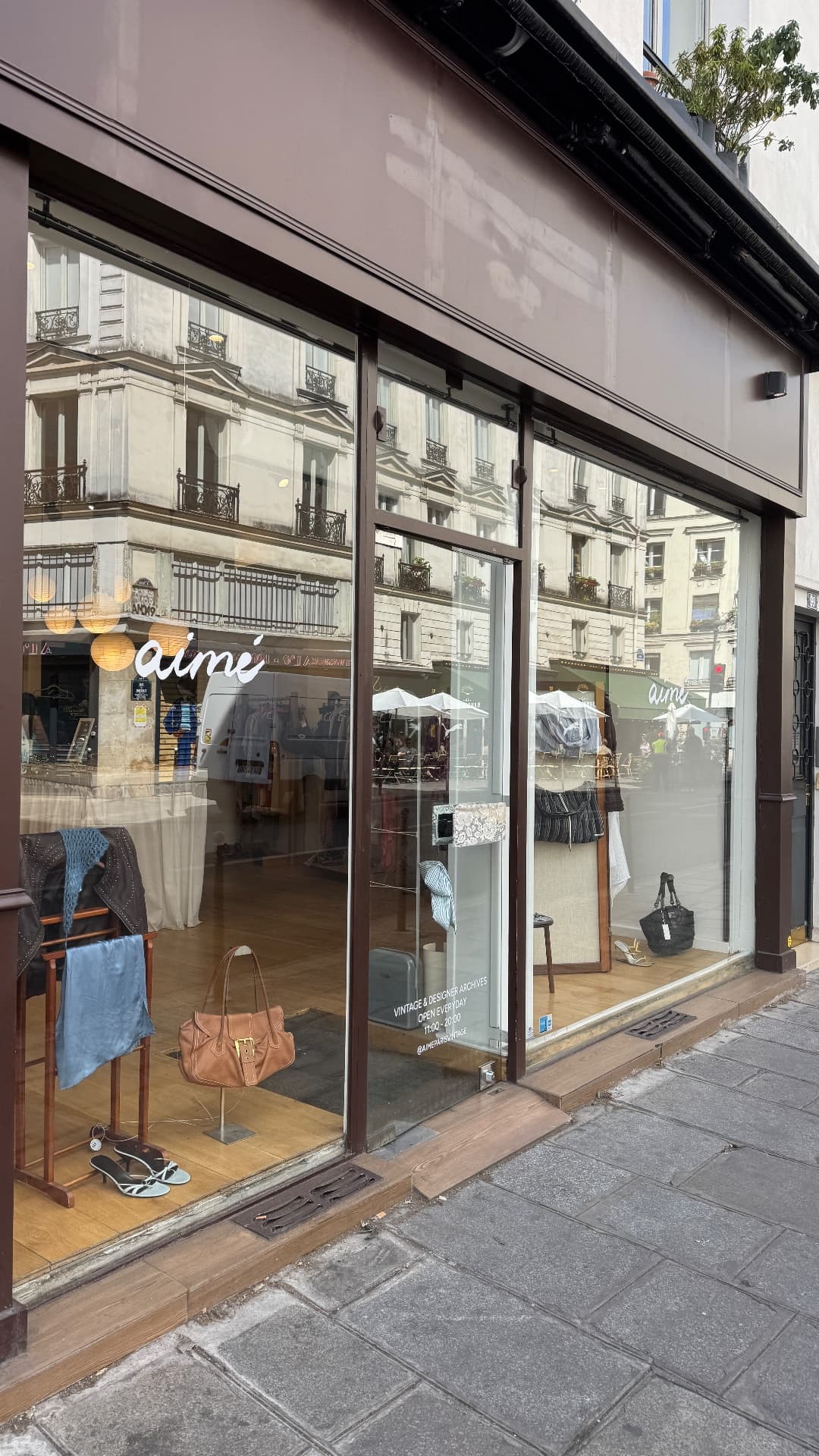 Aimé Paris Vintage — Shop in Paris
